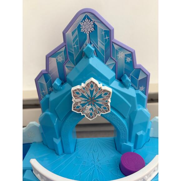 Fisher Price Little People Disneys Froze Elsa Ice Palace Playset - Picture 3 of 7